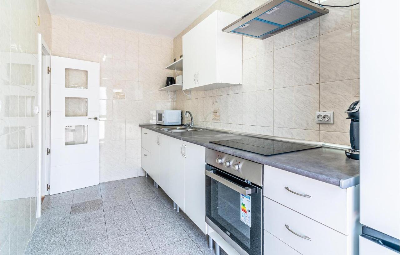 Beautiful Apartment In Cordoba With Kitchenette Exterior photo